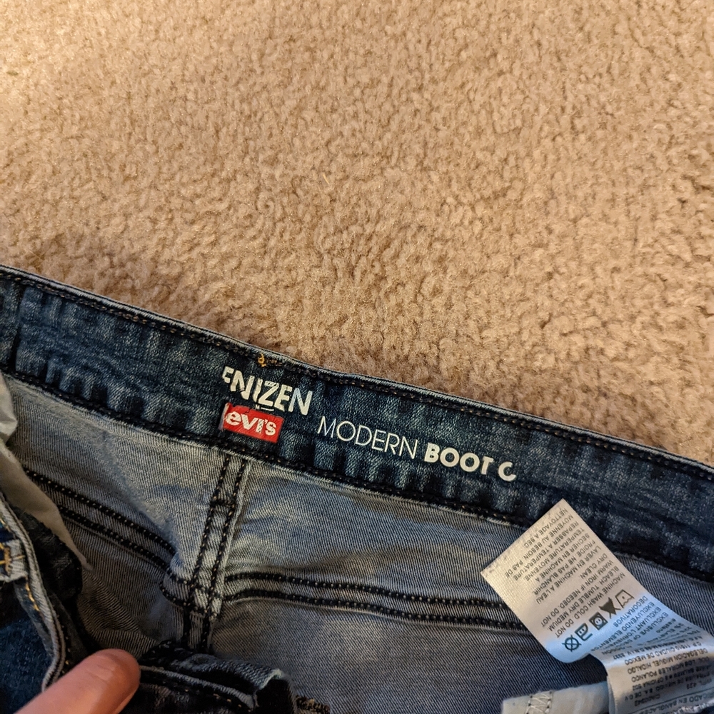 Levi's Boot Cut - Size 10 - Picture 2 of 3